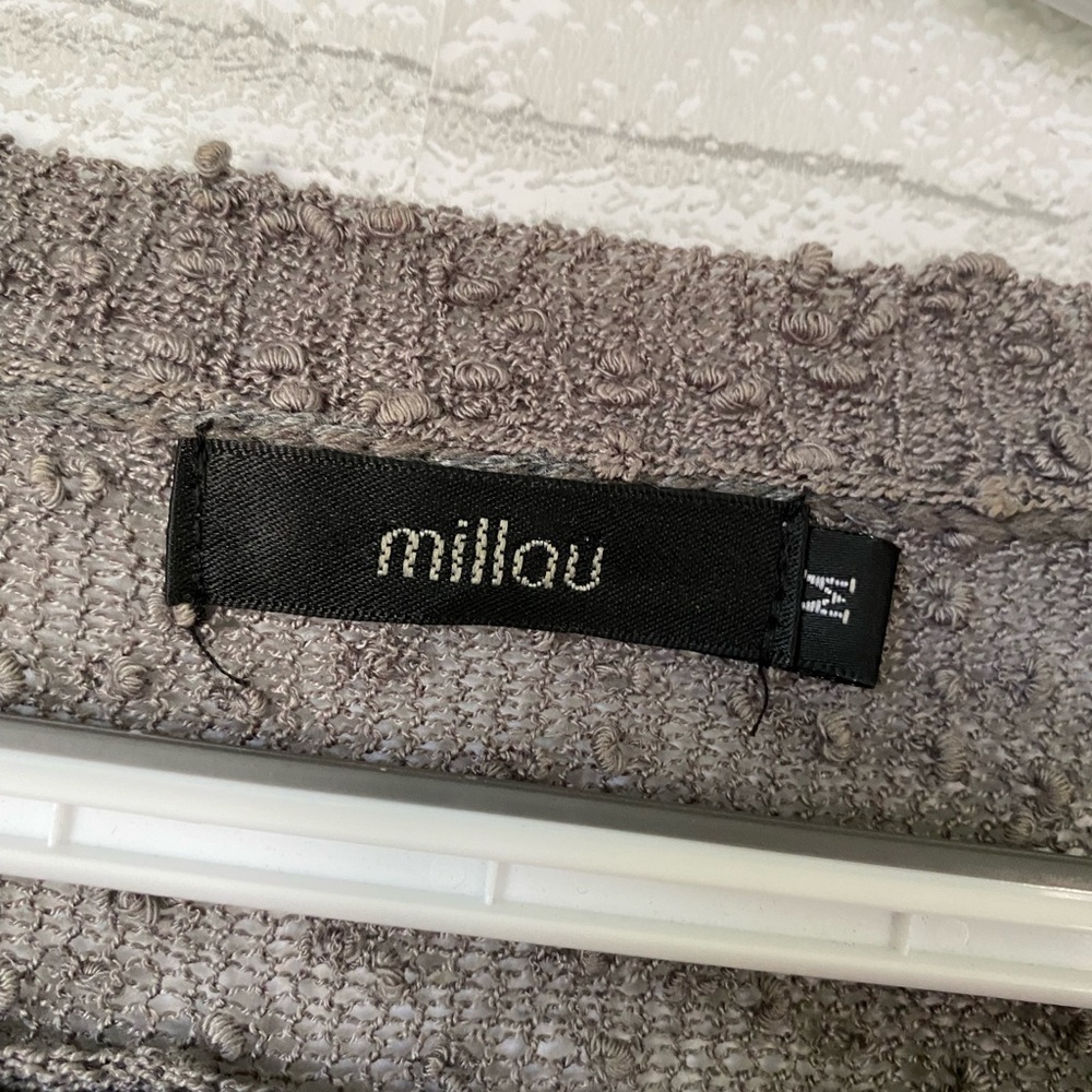 LF Sweater - Picture 4 of 4